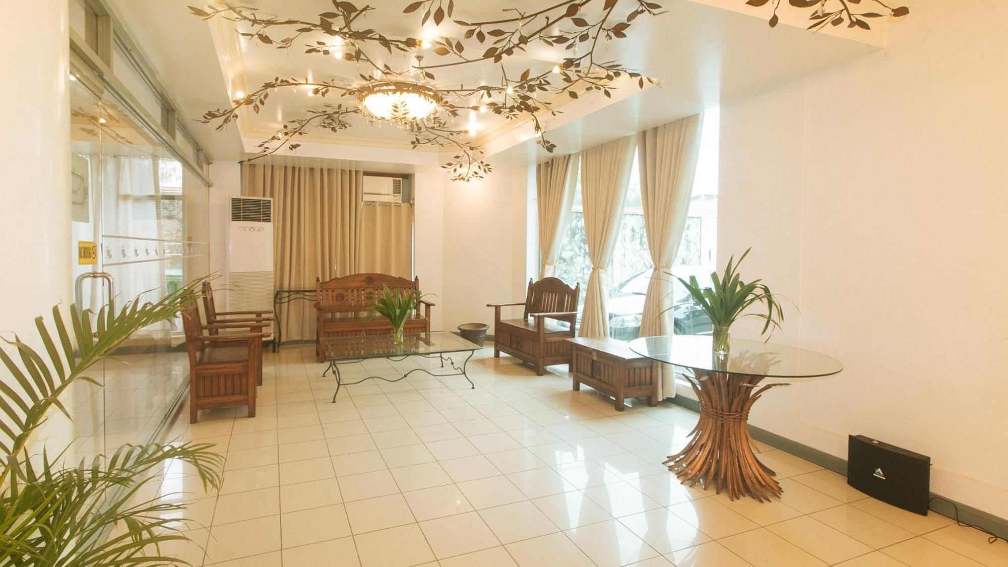 Royal Am Rei Hotel By Reddoorz Bacolod Dış mekan fotoğraf