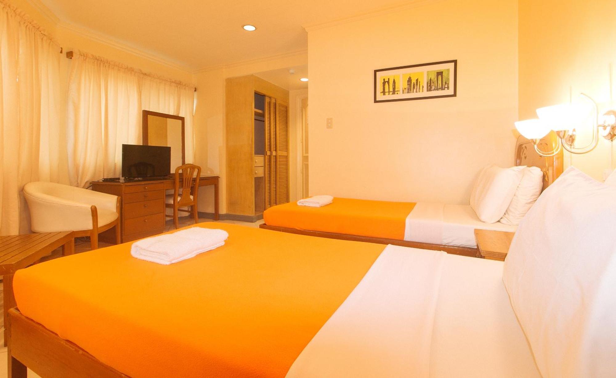 Royal Am Rei Hotel By Reddoorz Bacolod Dış mekan fotoğraf
