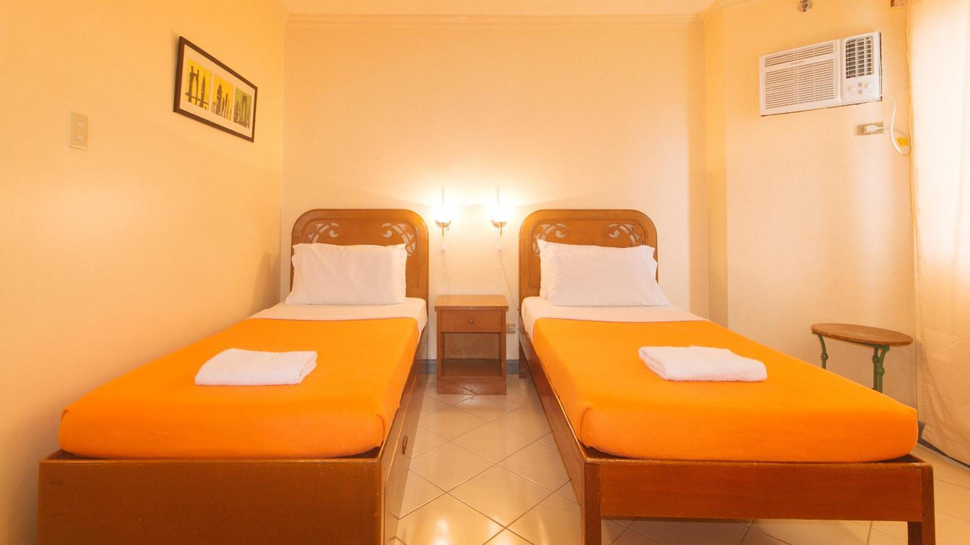 Royal Am Rei Hotel By Reddoorz Bacolod Dış mekan fotoğraf