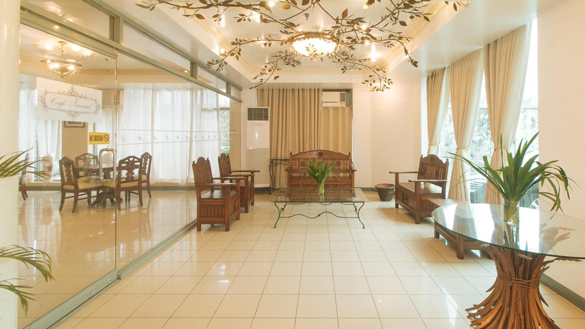 Royal Am Rei Hotel By Reddoorz Bacolod Dış mekan fotoğraf